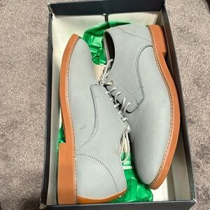Tommy Hilfiger Light Gray and Tan Oxfords